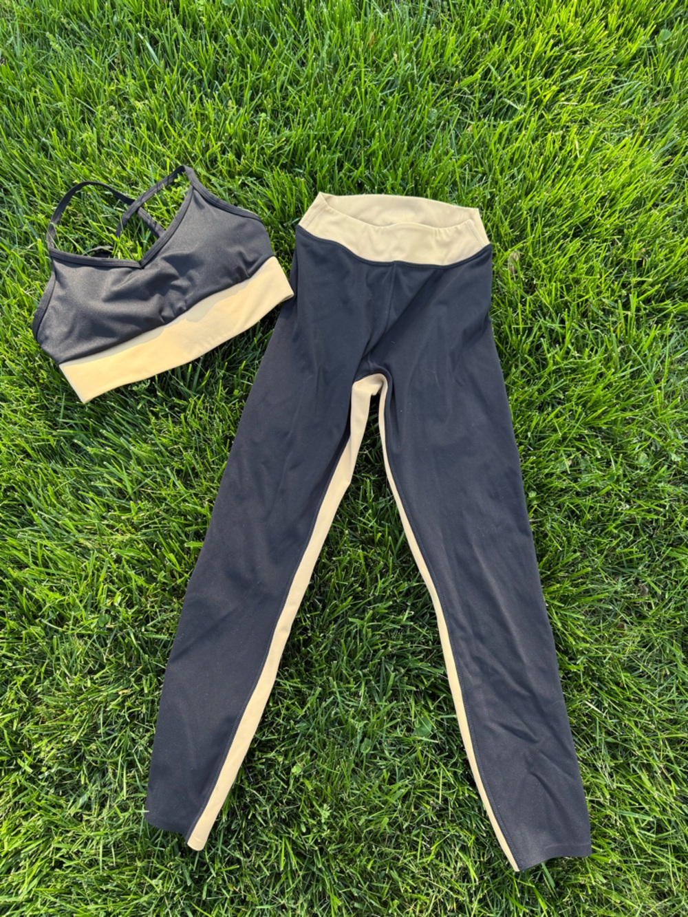 Tavi Black and Beige Colorblock Active Set - Sports Bra & Leggings